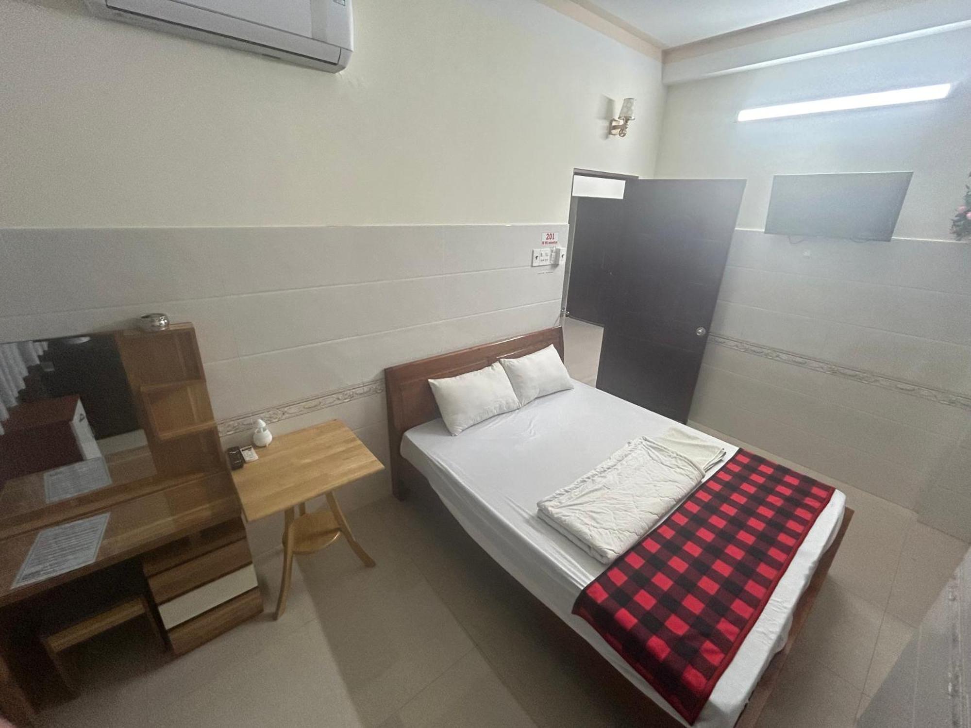 Hotel Anh Tuan Bac Lieu Esterno foto